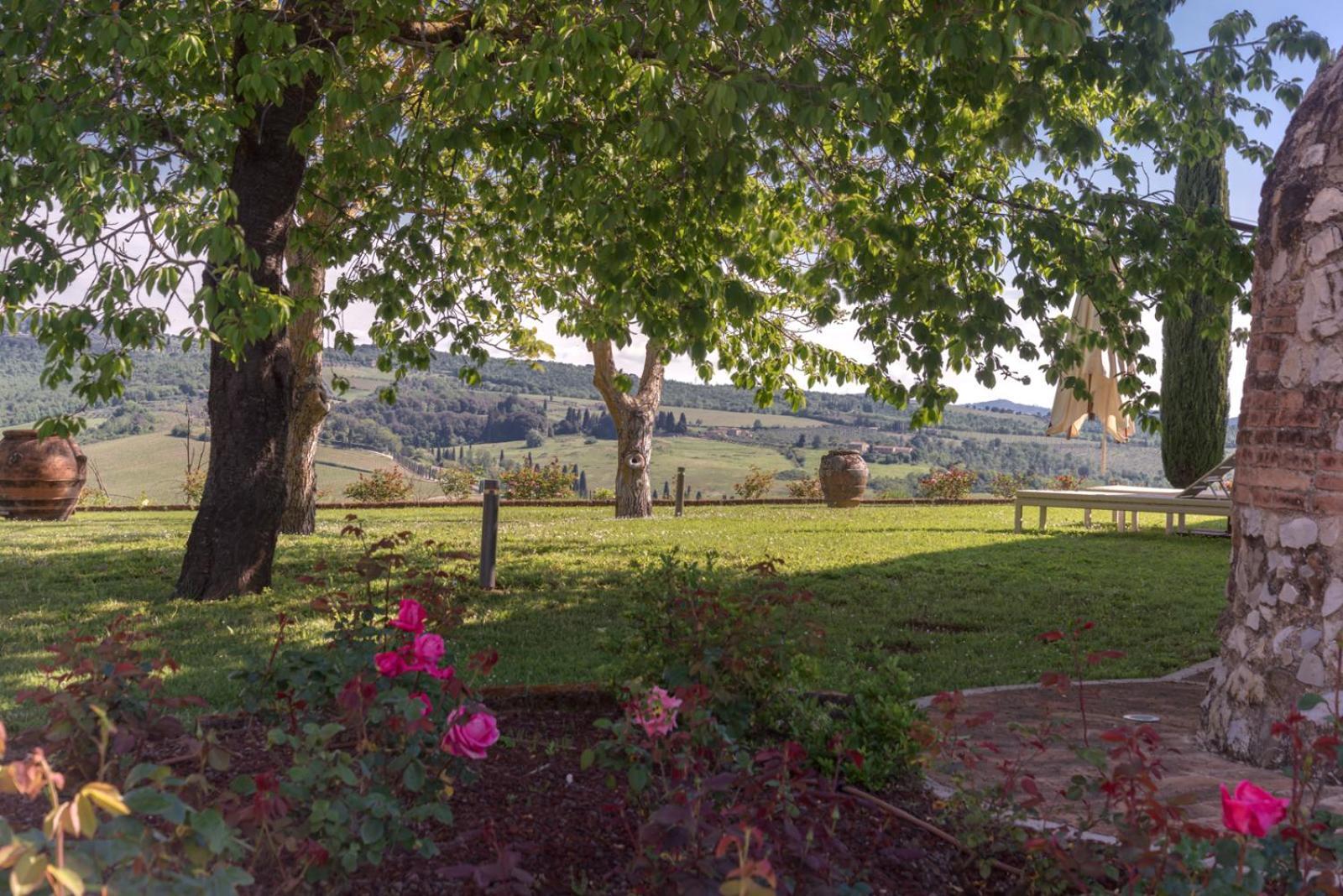 Villa Il Castagno Wine & Resort Siena Eksteriør billede