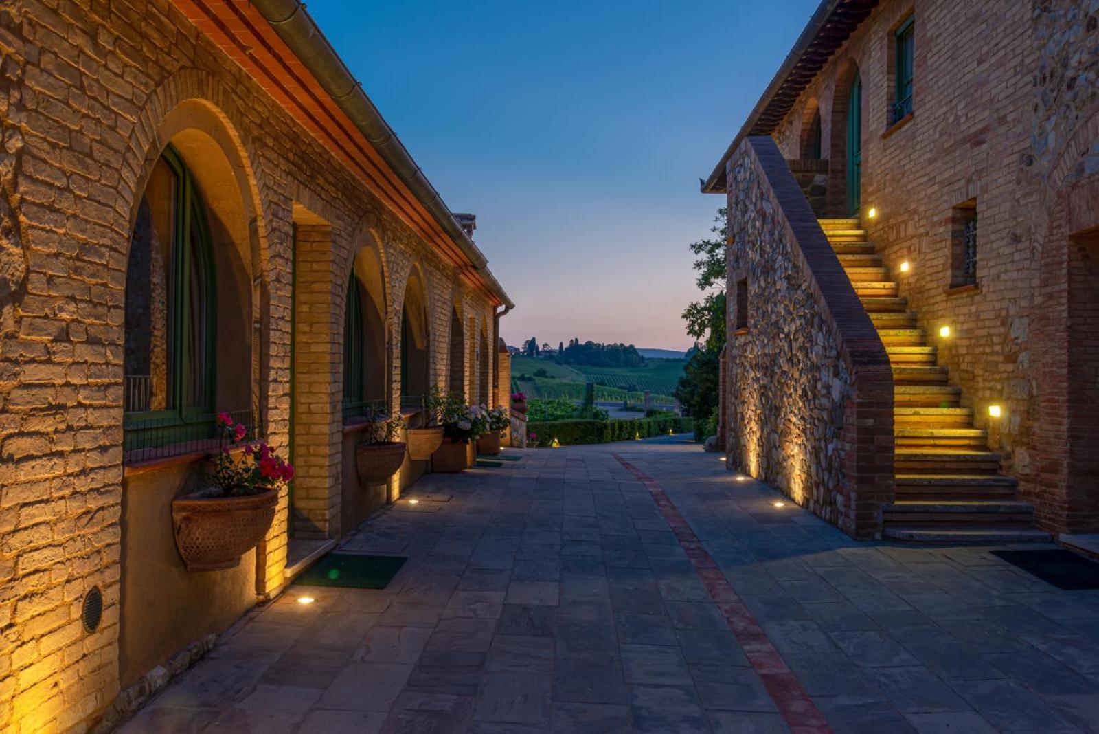 Villa Il Castagno Wine & Resort Siena Eksteriør billede